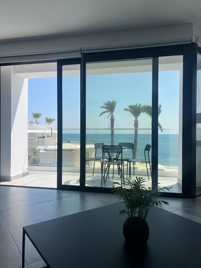 Sea La Vie #2 - Luxury Seaview Apartment Paphos Extérieur photo