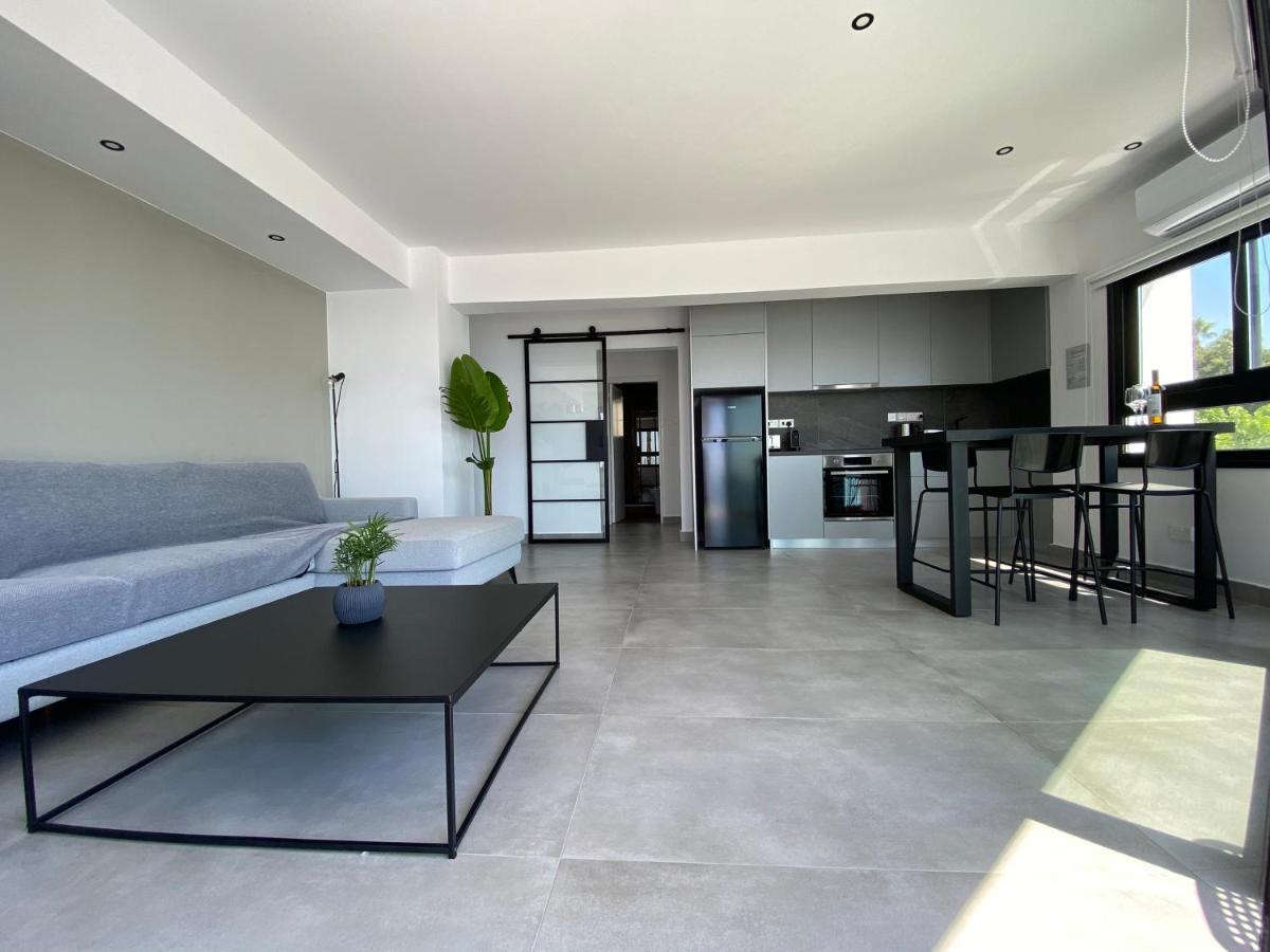 Sea La Vie #2 - Luxury Seaview Apartment Paphos Extérieur photo